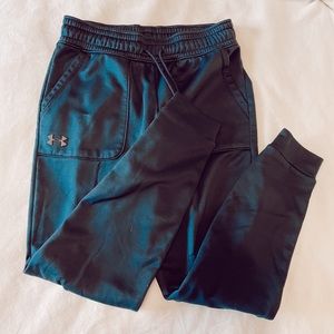 Black under armour joggers